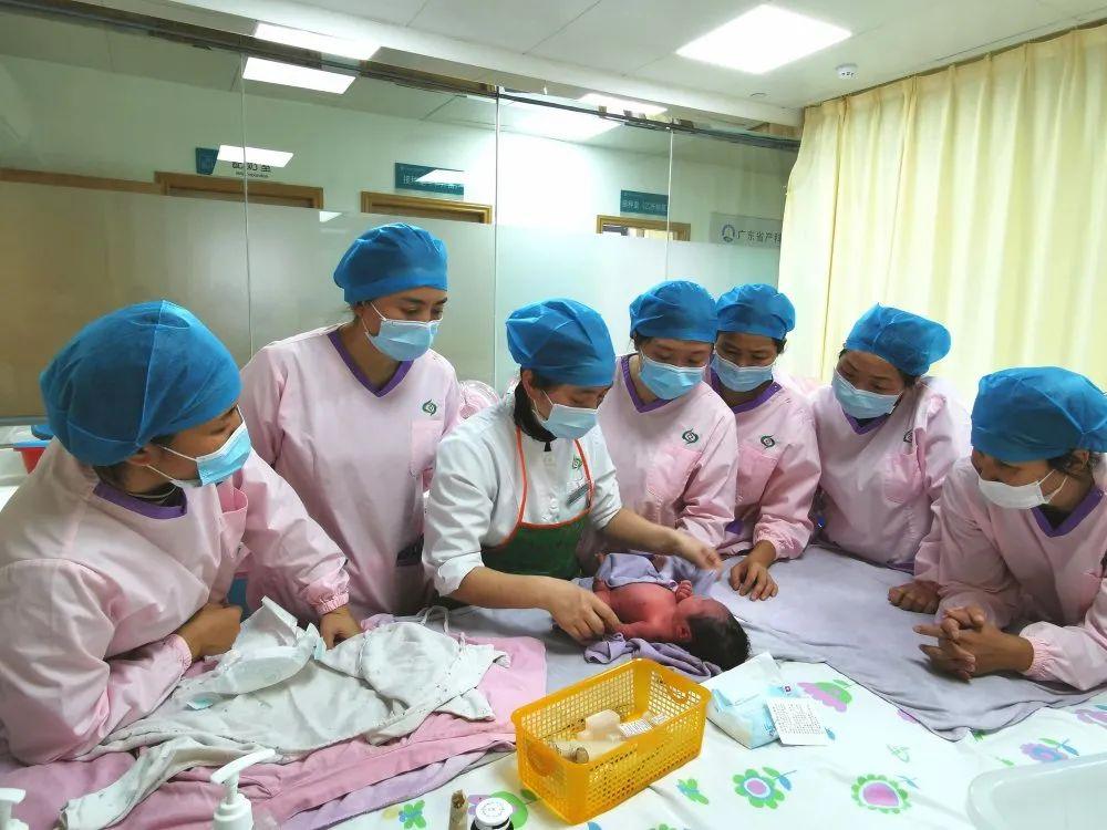 云梦县妇婴监护型护送